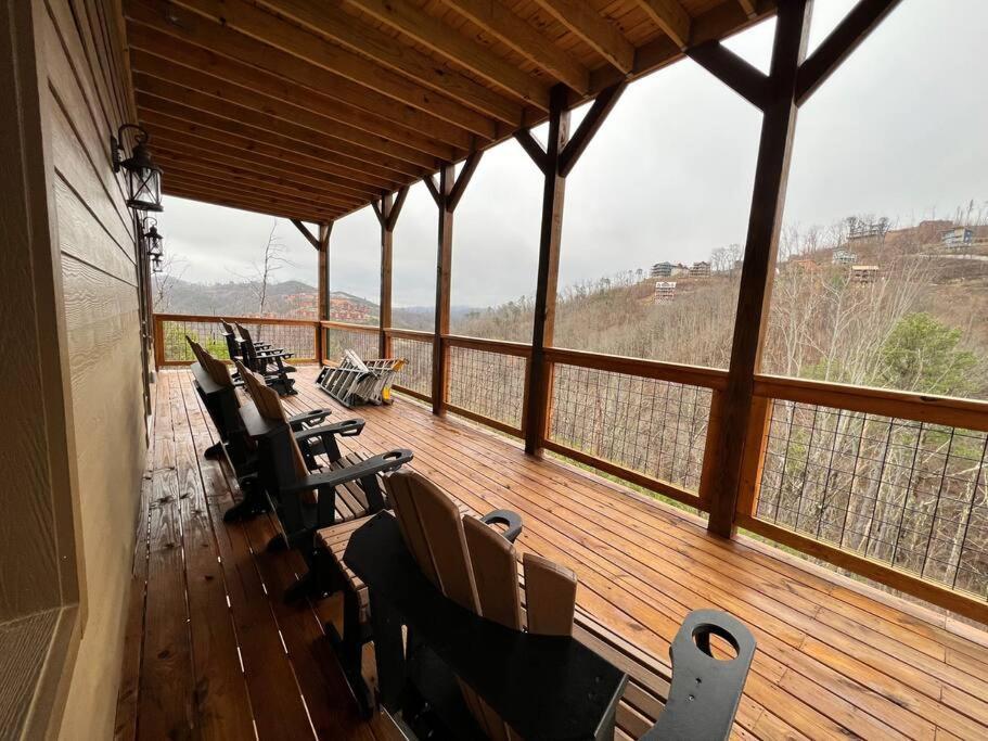 * * 4 Master Bedrooms, Views, Theater, Arcade, Evc Gatlinburg Extérieur photo