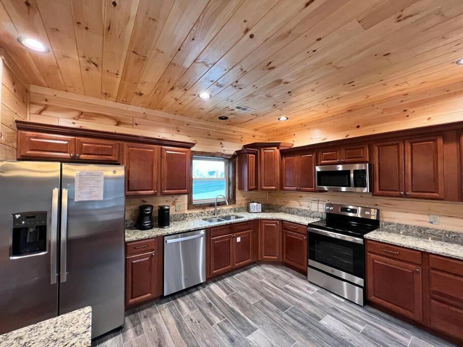 * * 4 Master Bedrooms, Views, Theater, Arcade, Evc Gatlinburg Extérieur photo