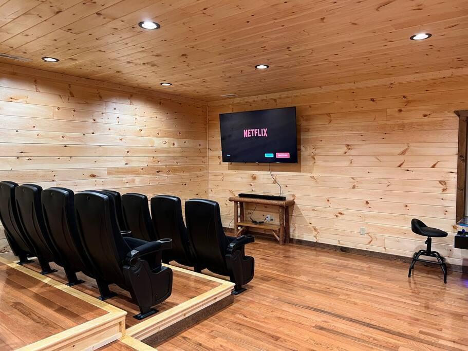 * * 4 Master Bedrooms, Views, Theater, Arcade, Evc Gatlinburg Extérieur photo