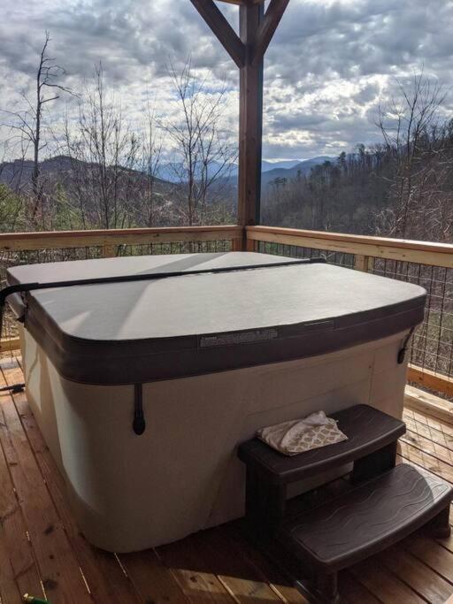 * * 4 Master Bedrooms, Views, Theater, Arcade, Evc Gatlinburg Extérieur photo